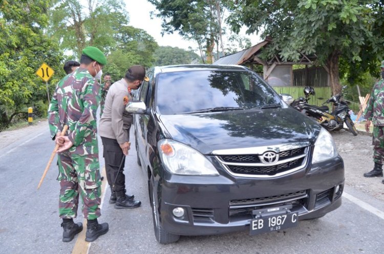 Kapolres TTS Dan Damdim 1621 TTS Pantau Langsung Pos Penyekatan