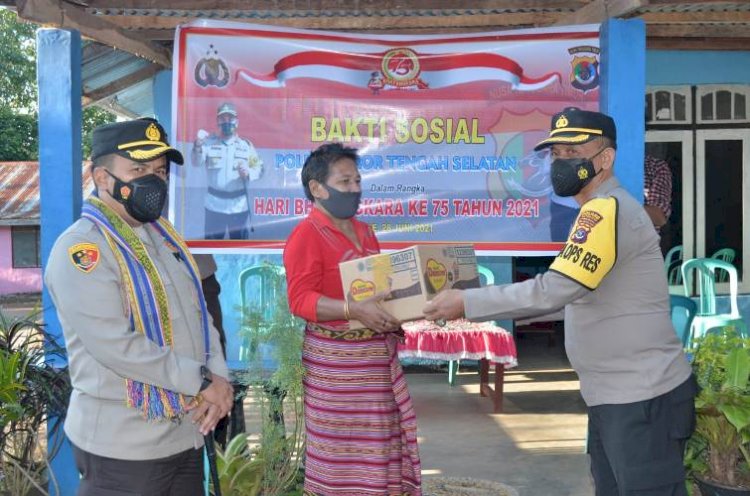 Warnai Hari Bhayangkara ke-75, Polres TTS Gelar Baksos