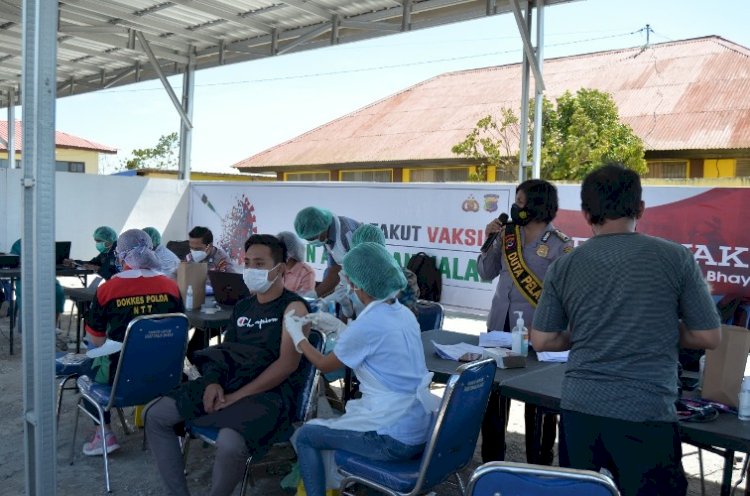 Gerai Vaksin Presesi Polres TTS Dosis II, Warga Di Imbau Tetap Disiplin Prokes