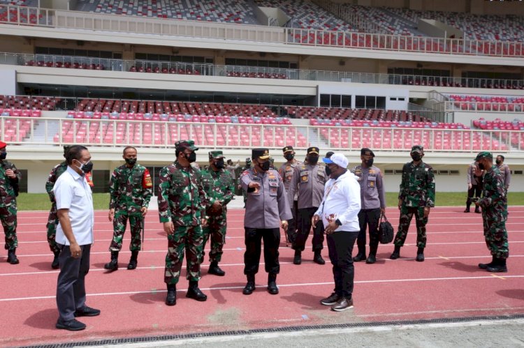 Panglima TNI, Kapolri dan Menpora Tinjau Kesiapan Stadion dan Arena Akuatik PON XX