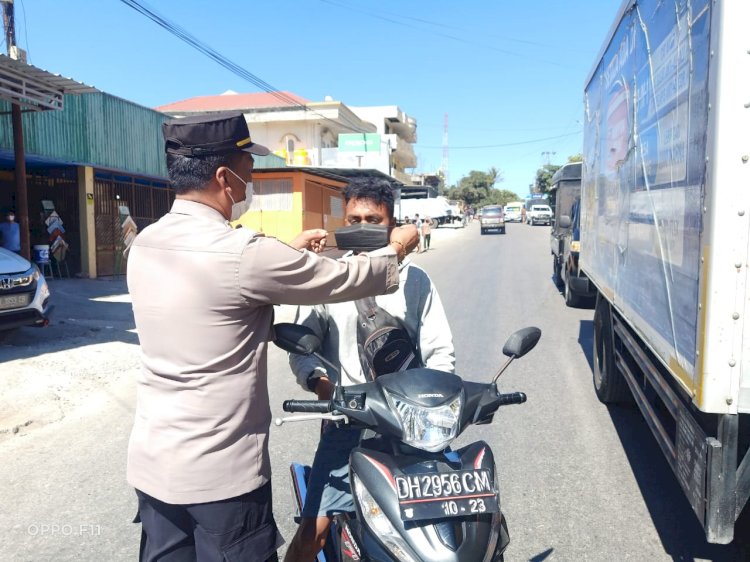 Gelar Patroli Dialogis, Tim Ops Patuh Ranakah-2021 Imbau Tertib Berlalu Lintas Dengan Tetap  Patuhi Prokes