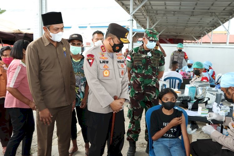 Hadir di Polres TTS, Kapolda NTT Pantau langsung Pelayanan Vaksinasi Serentak