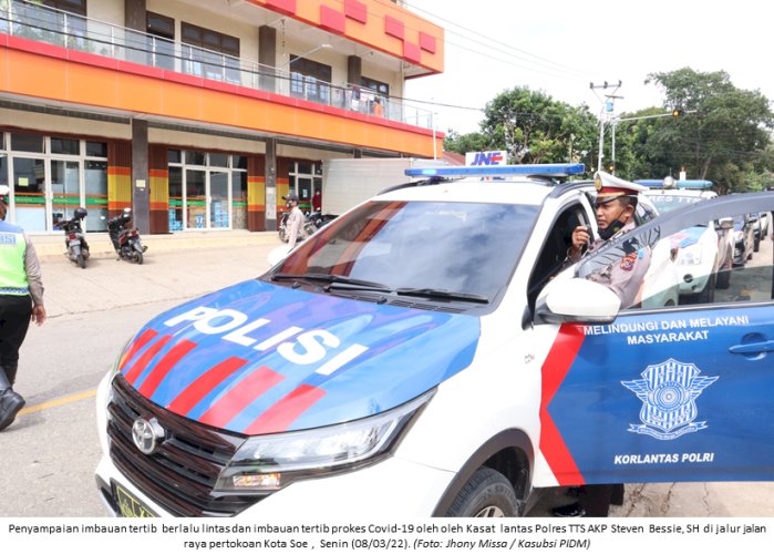 Kasat lantas Polres TTS Beri Imbauan Tertib Lantas dan Pencegahan Covid 19