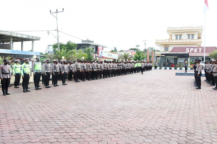 Apel Konsolidasi Dalam Rangka Kunjungan Presiden RI di Kabupaten TTS, Kapolres TTS Ucapkan Terima Kasih Kepada Seluruh Personil Pengamanan
