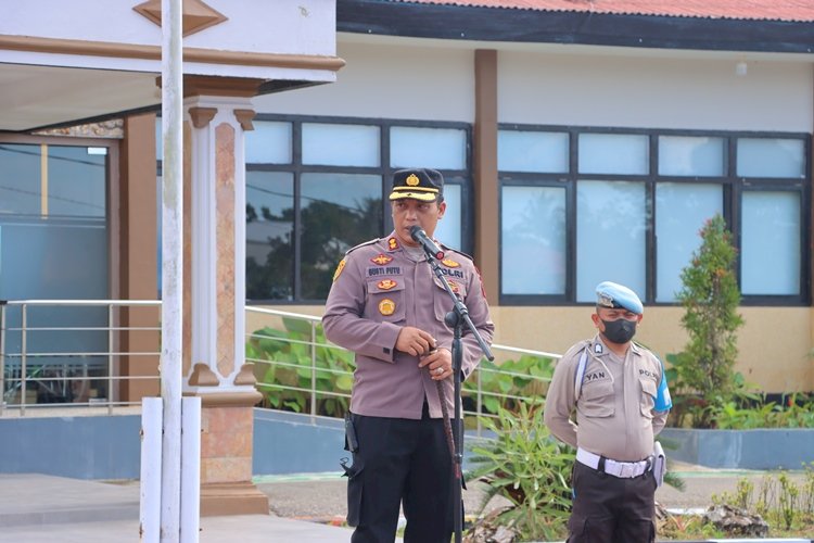 Apel Jam Pimpinan, Kapolres TTS: Saling Menghormati