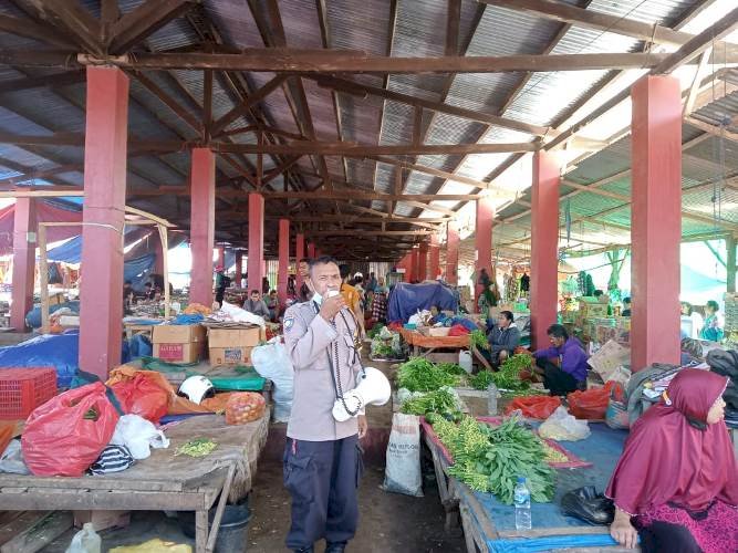 Tak Henti, Bhabinkamtibmas Imbau Warga Tetap Jaga Kamtibmas dan Taati Prokes