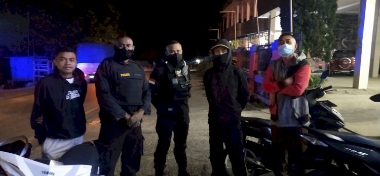 Jamin Kamtibmas Pada Malam Hari, Tim Raimas Sat Samapta Polres TTS Patroli Malam