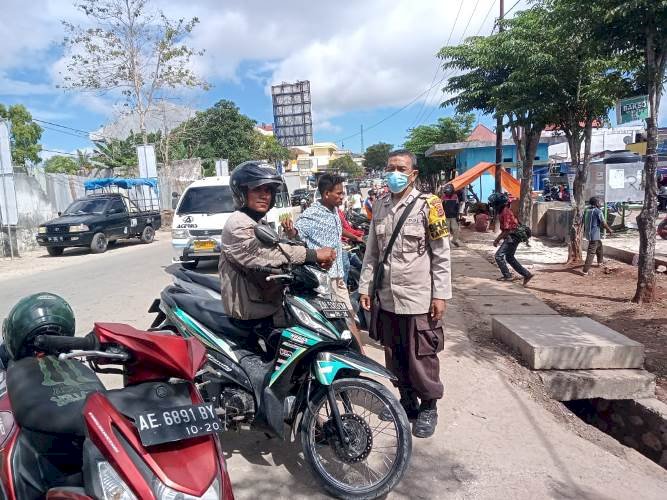 Tingkatkan Kecintaan Warga Terhadap Polri menjelang hari Bhayakara ke -76 Bhabinkamtibmas Pos Pol Paris Sambangi Tukang Ojek