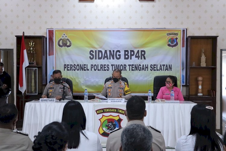 Waka Polres TTS Pimpin Sidang BP4R