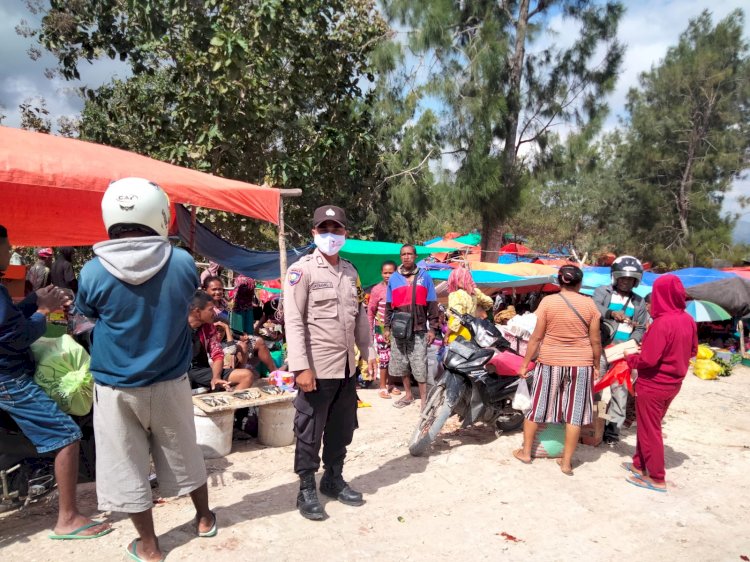 Jamin Kamtibmas, Bhabinkamtibmas Patroli ke Pasar Mingguan