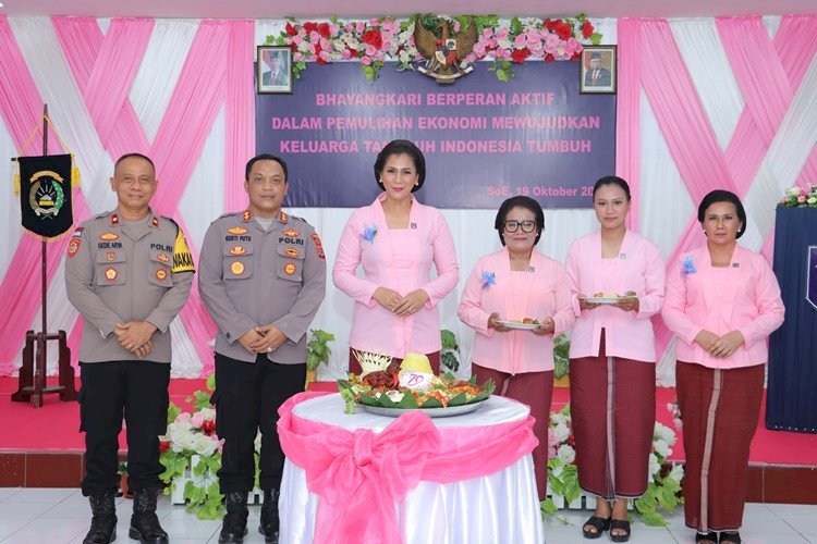 Peringati HKGB ke -70, Bhayangkari TTS Melaksanakan Syukuran