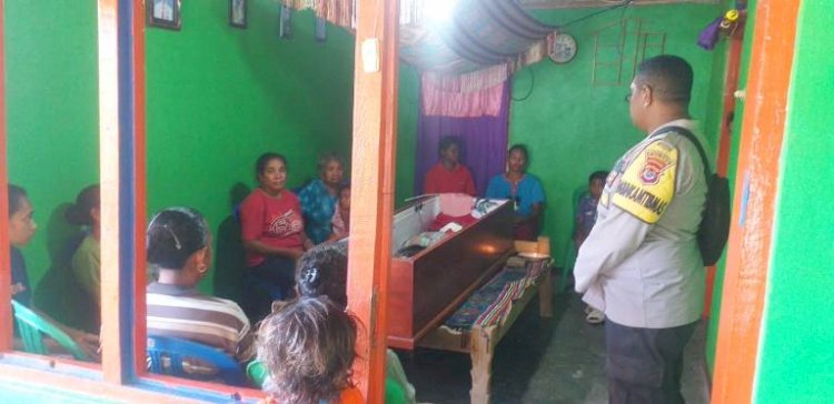 Bentuk Kepedulian, Bhabinkamtibmas Melayat ke rumah Warga Binaannya