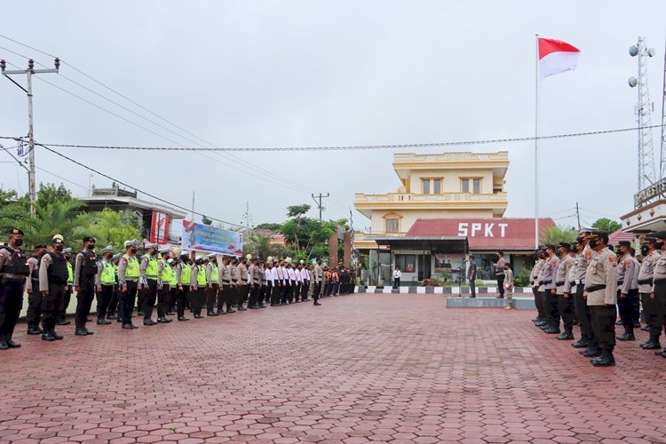 Siap Mengamankan Nataru Polres TTS Laksanakan Apel Gelar Pasukan