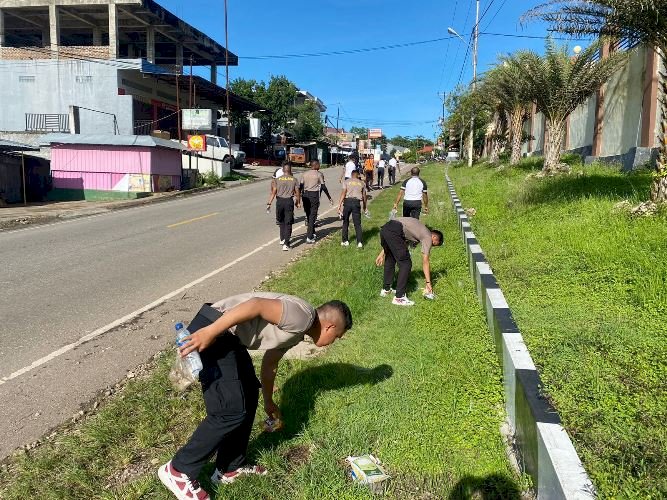 Polres TTS: Aksi Pungut Sampah Demi Lingkungan Yang Asri
