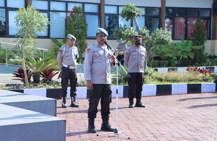 Polisi Belajar, Kasi Propam Polres TTS Sampaikan Materi Tentang Waskat Dilingkungan Polri