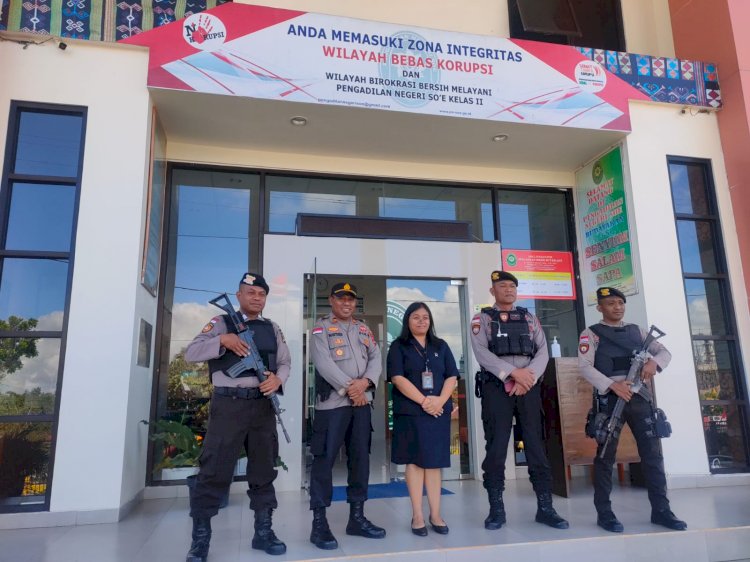 Amannya Pelaksanaan Sidang Di PN Soe, Personil Samapta Polres TTS Laksanakan Pengamanan