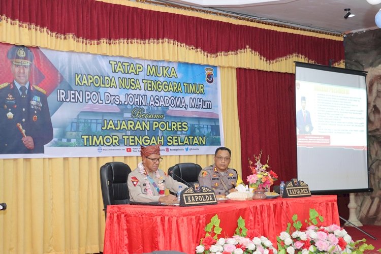 Tatap Muka Bersama Jajaran Polres TTS , Kapolda NTT : Pupuk Rasa Bangga Sebagai Anggota Polri Dalam Menjalankan Tugas Pelayanan Terhadap Masyarakat