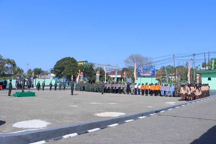Upacara Memperingati HUT TNI ke-78 Dimakodim 1621/TTS , Kapolres TTS Bersama Jajaran Turut Hadir
