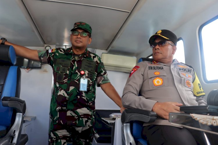 Pastikan berjalan Aman dan Lancar, Kapolda NTT Pantau Langsung Pengamanan Prosesi Laut Anta Tuan di Kapela Tuan Meninu