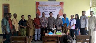 Dukung Pendidikan Warga, Anggota Polsek Kualin Bentuk Pusat Kegiatan Belajar Mengajar