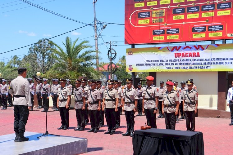 Sejumlah Kabag, Kasat ,Kapolsek dan Kasi Diserahterimakan dan Dilantik Oleh Kapolres TTS