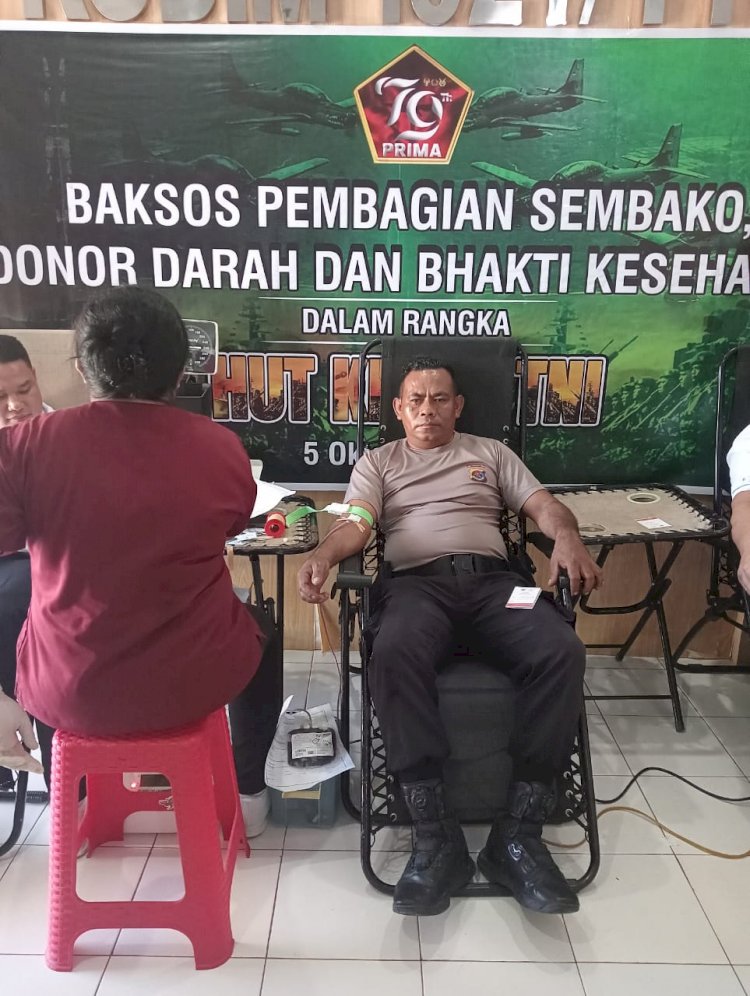 Wujud Nyata Sinergitas TNI-Polri, Personil Polres TTS Turut Serta Mengikuti Kegiatan Aksi Donor Darah Di Kodim 1621/TTS Dalam Rangka menyambut HUT ke -79 TNI