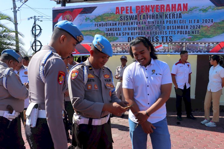 Cegah Keterlibatan Personil Dalam Judi Online, Bid Propam Polda NTT Periksa HP Personil Polres TTS