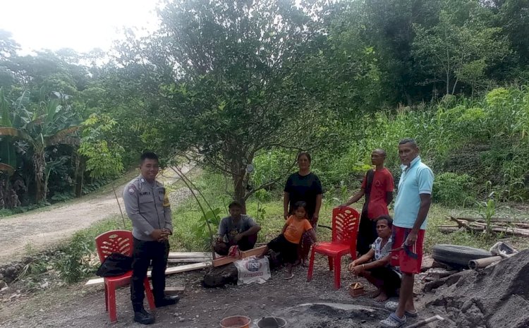 Pastikan Kamtibmas Tetap Kondusif, Bhabinkamtibmas Sambang Ke Rumah Warga