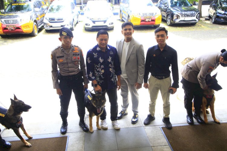 Seminar Nasional Menuju Indonesia Canine Bahas Kolaborasi Antarlembaga Dalam Pelacakan Barang Ilegal di Bandara