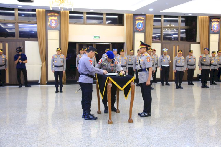 Pelantikan Astamaops Kapolri, Komjen Pol Imam Sugianto Serah Terima Jabatan kepada Irjen Pol Akhmad Wiyagus
