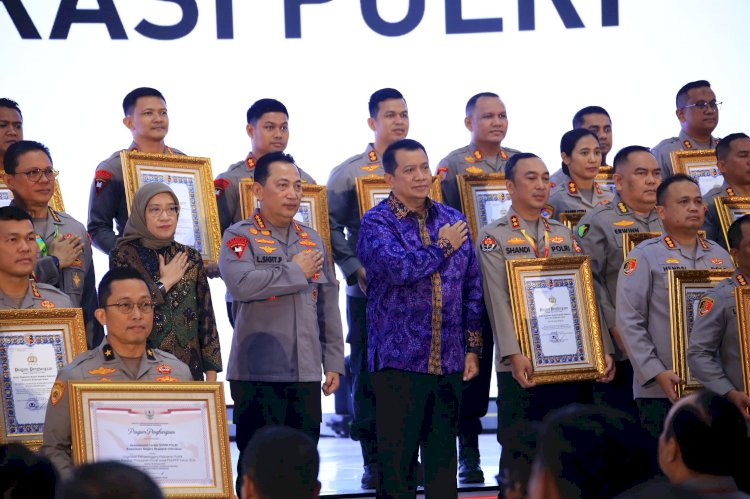 Menteri Rini Sampaikan Apresiasi Divisi Humas Polri Atas Penghargaan Zona Integritas