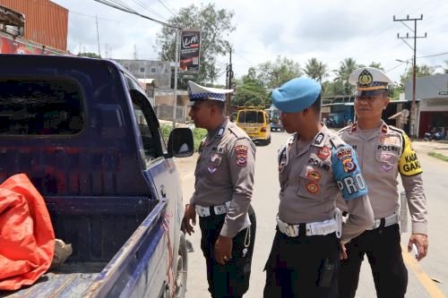 Memasuki Hari Ke 3 Operasi Zebra Turangga 2025, Polres TTS Terus Beri Edukasi dan Teguran  Kepada Pelanggar Lalu Lintas Demi Kamseltibcarlantas