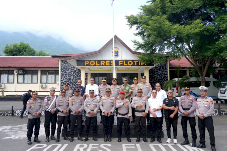 WAKAPOLRI MENYAPA PERSONEL POLRES FLORES TIMUR, TEKANKAN STANDAR LAYANAN 110 & PAMAPTA MERATA NASIONAL
