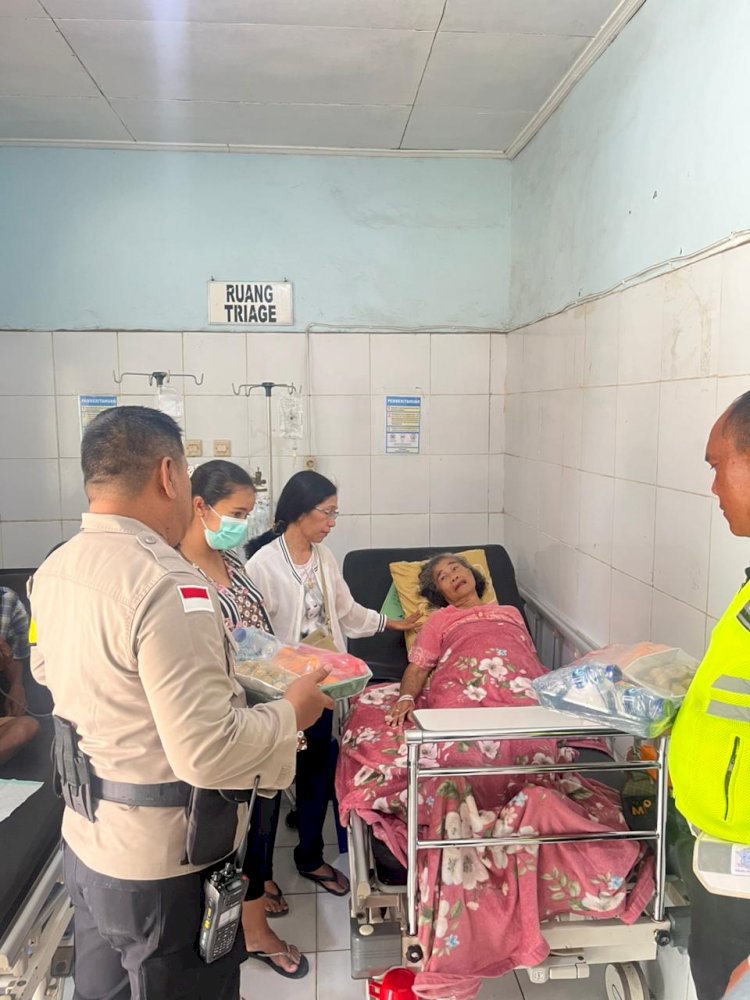 Polres TTS Berbagi Kasih, Berikan Parcel kepada Korban Kecelakaan Lalu Lintas