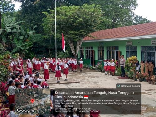 Jadi Pembina Upacara, Kapolsek Amanuban Tengah :  Hindari Perbuatan Bullying