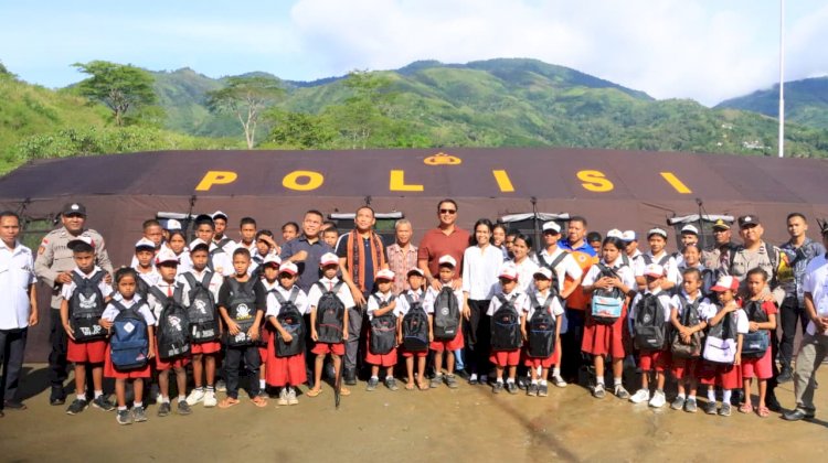 Wakapolda NTT Tinjau SMP Negeri 48 Sa Ate Gaikiu, Dirikan Tenda Darurat dan Salurkan Bantuan Pendidikan
