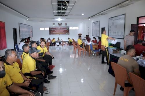 Pastikan Kondisi Tubuh Personel Tetap Prima, Polres TTS Gelar Pemeriksaan Kesehatan Berkala