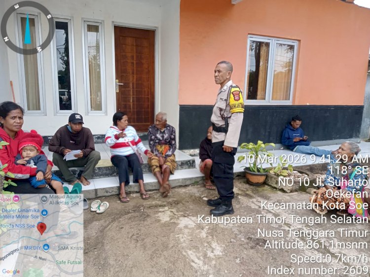 Bhabinkamtibmas Kel. Oekefan Laksanakan Patroli Dialogis, Pererat Hubungan Dengan Warga