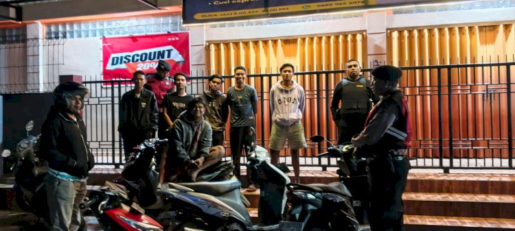 Patroli Malam, Polres TTS Beri Rasa Aman dan Nyaman Kepada Masyarakat Kota Soe