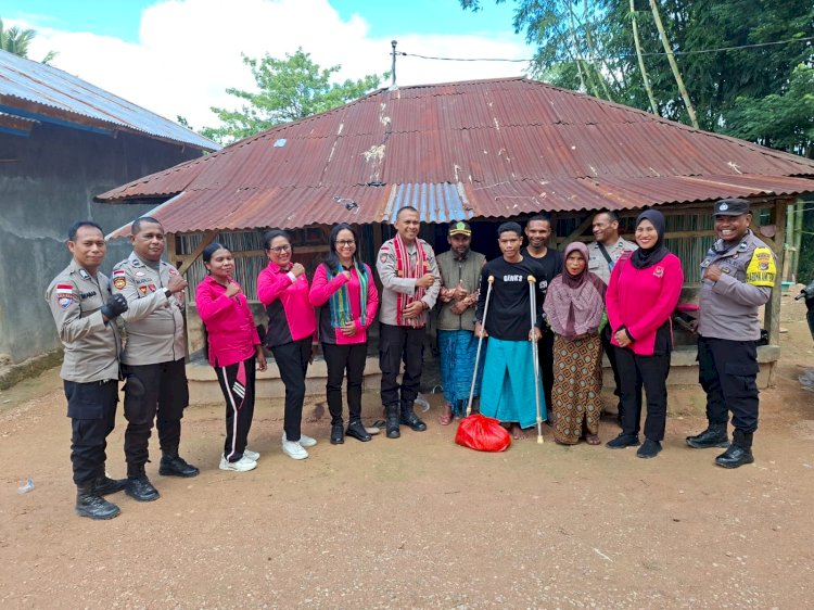 Sentuhan Kasih Polsek Kie dan Bhayangkari Ranting Kie: Kunjungi Warga Patah Tulang Kaki dan Serahkan Alat Bantu Jalan Sebagai Wujud Empati