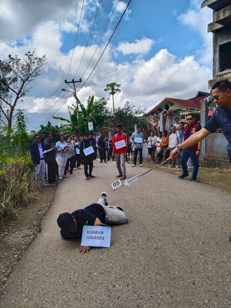 Polres TTS Lakukan Rekonstruksi Kasus Dugaan Penganiayaan Berat, 22 Adegan Dipentaskan di Lokasi Kejadian.