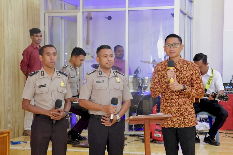 Minggu Kasih, Polres TTS berbagi pujian dan himbauan kamtibmas