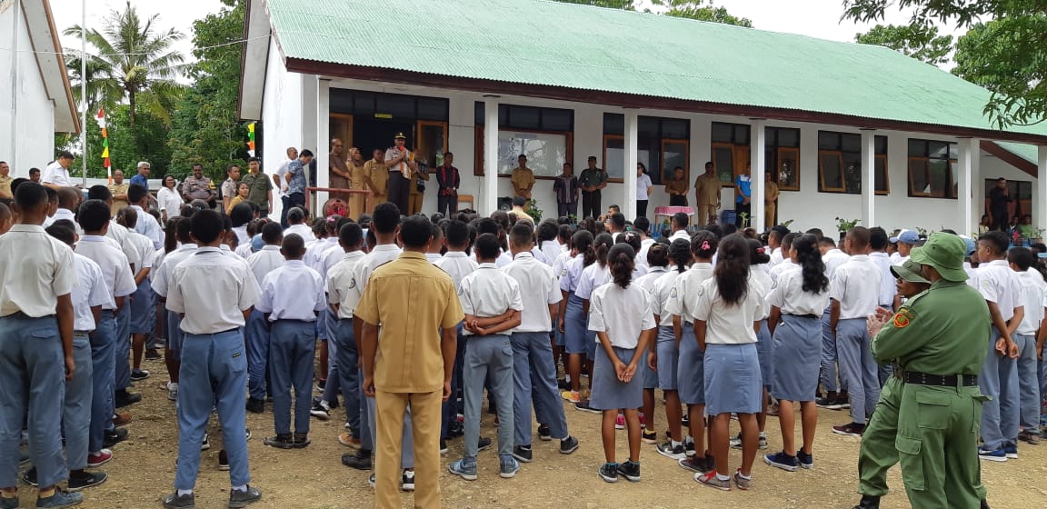 Kunjungi Pelajar SMUN I Niki-niki, Wakapolda NTT Beri Motivasi Kepada Para Pelajar