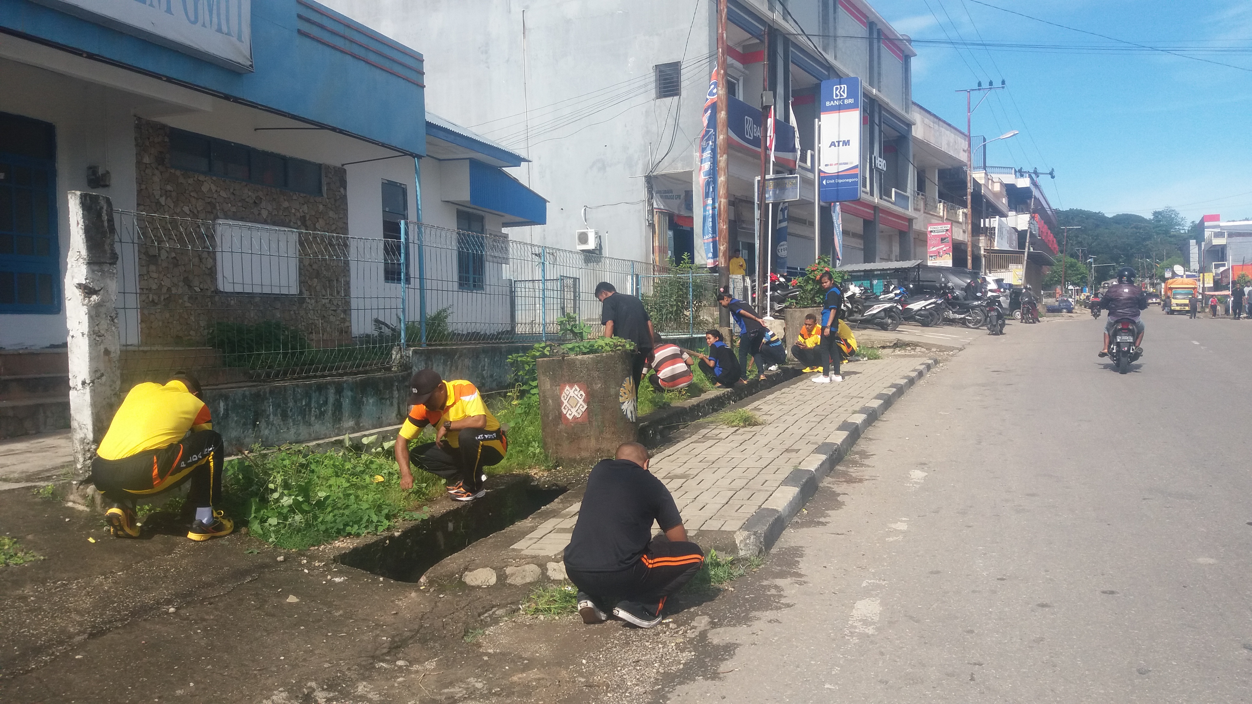 Sinergi, Polres TTS dan Instansi Terkait Bersihkan Sampah