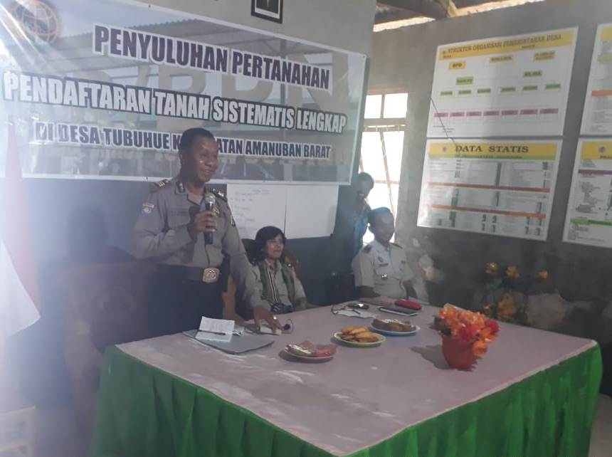 Sat Binmas Polres TTS Dampingi petugas BPN Sosialisasi Pertanahan