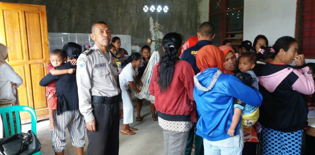 Bhabinkamtibmas Pantau Kegiatan Posyandu
