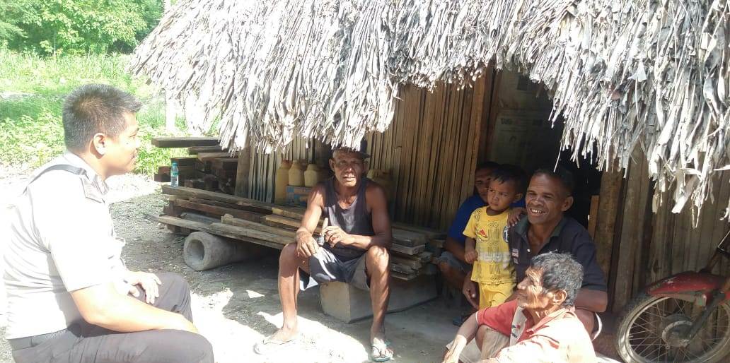Kanit Binmas Polsek Batu Putih Sambangi Warga Demi Kamtibmas