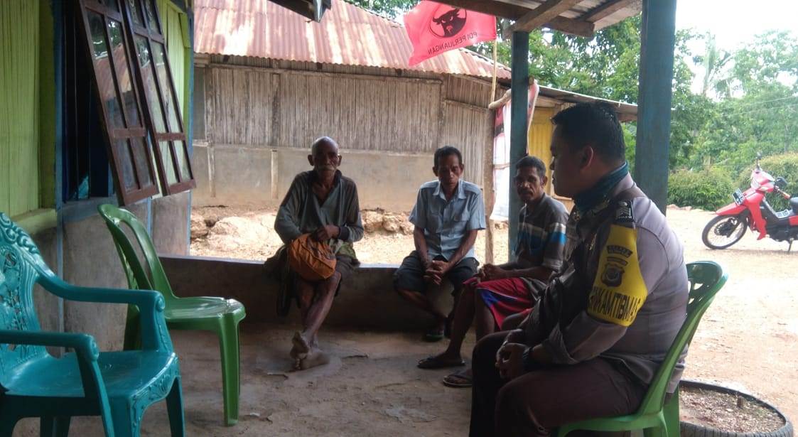 Bhabinkamtibmas Polsek Mollo Utara: Hindari Prilaku Yang Dapat Merugikan Diri Sendiri Dan Orang Lain