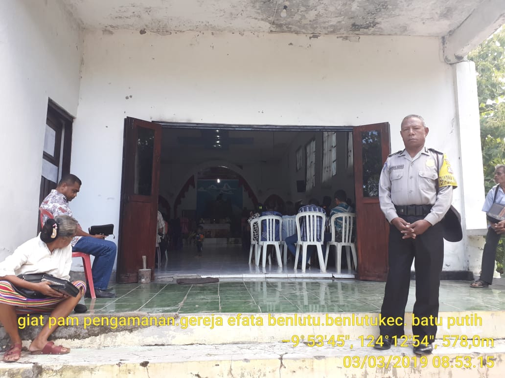 Kebaktian Minggu di Gereja, Bhabinkamtibmas Melaksanakan Pengamanan