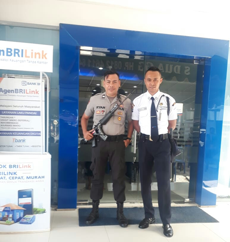 Personil Sat Sabhara Polres TTS PAM Obvit Bank BRI Soe